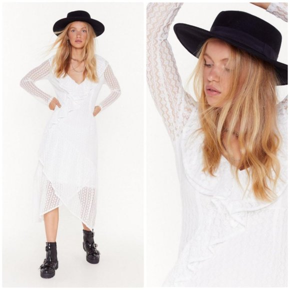 Nasty Gal Dresses & Skirts - Nasty Gal lace that feeling ruffle midi dress